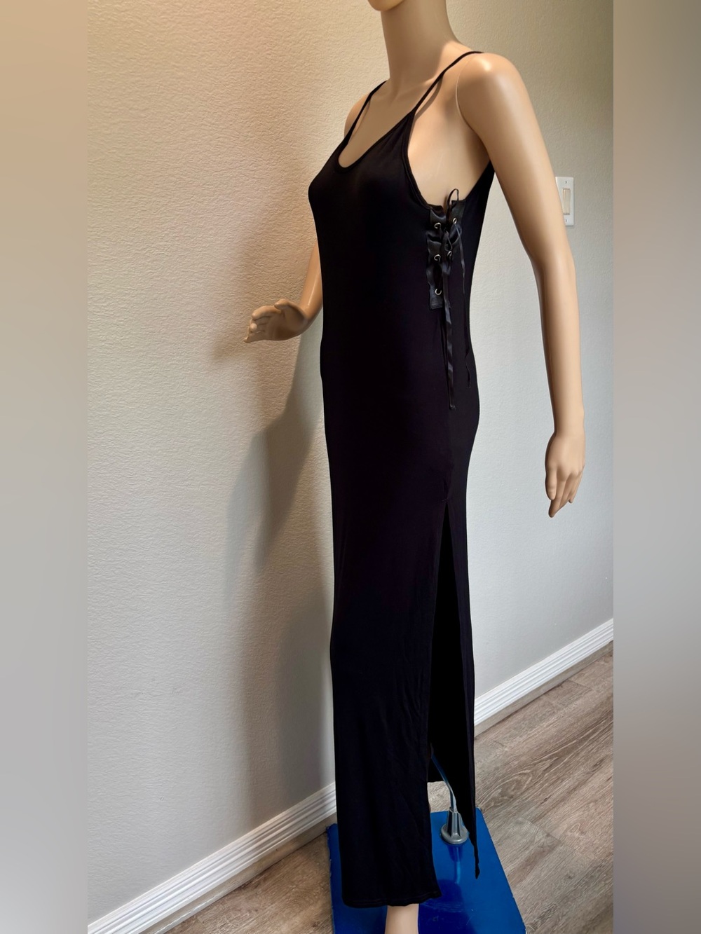 Boohoo Petite Black Side-Tie Spaghetti Strap Maxi Dress NWT - Picture 3 of 15